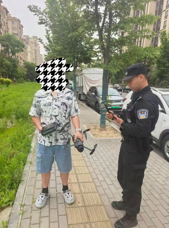 高考首日，蚌埠特巡警快速处置考点无人机“黑飞”