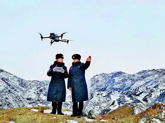 从“铁脚板”到巡逻车再到无人机 一家三代人接力守边护安宁“不管用什么方式，必须巡到位查彻底”