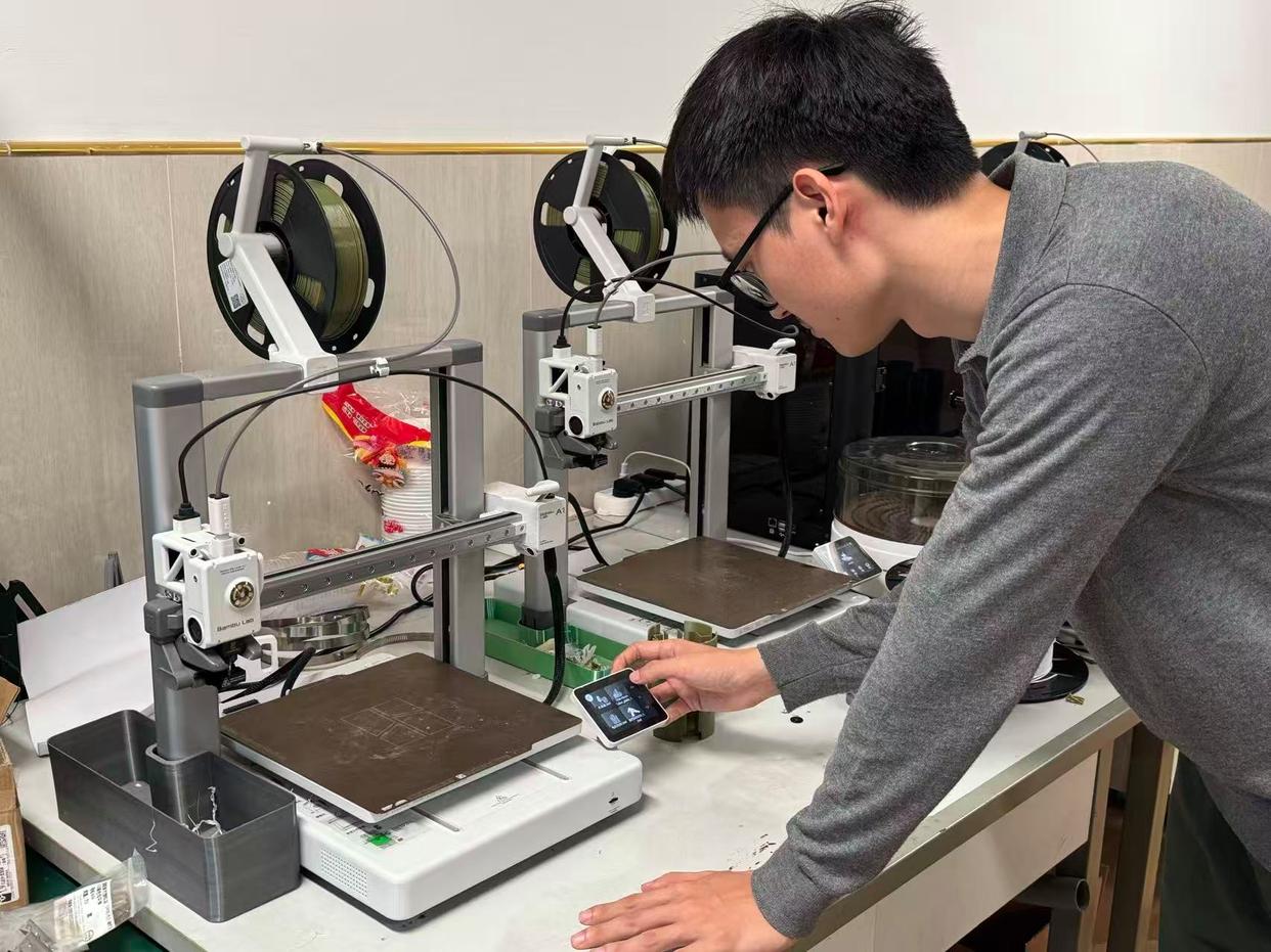 从学生到CEO 安徽“00后”设计制造出特种无人机