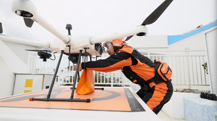 淘宝闪购率先开通国内首个海岛无人机航线，1小时山路3分钟送达