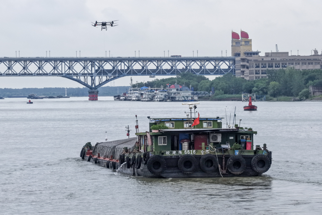 国家发改委主任点赞“长江南京段无人机外卖”